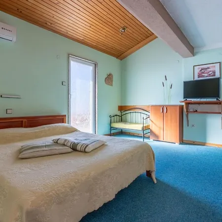 In Crikvenica Mit Meerblick- Naehe Sandstrand By Interhome