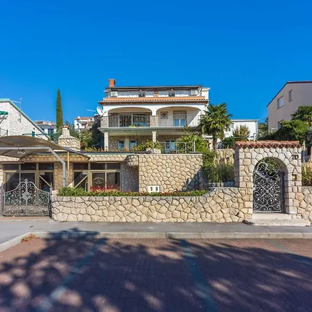 Lejlighed In Mit Meerblick- Naehe Sandstrand By Interhome Crikvenica