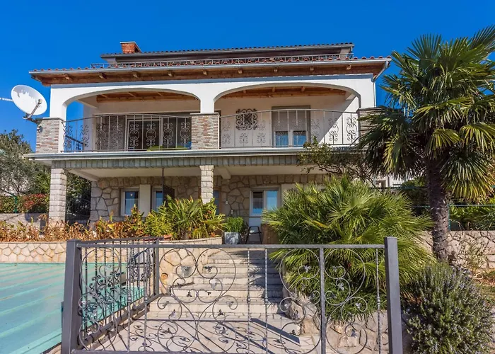 In Crikvenica Mit Meerblick- Naehe Sandstrand By Interhome