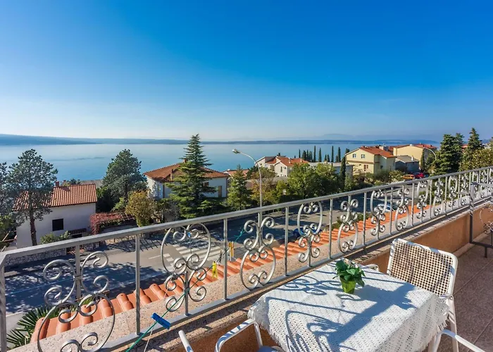 Lägenhet In Crikvenica Mit Meerblick- Naehe Sandstrand By Interhome *