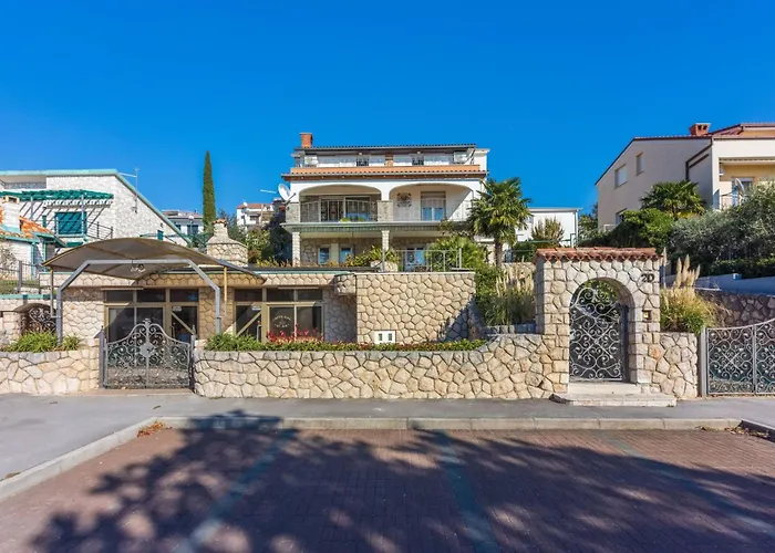 Lägenhet In Crikvenica Mit Meerblick- Naehe Sandstrand By Interhome Crikvenica